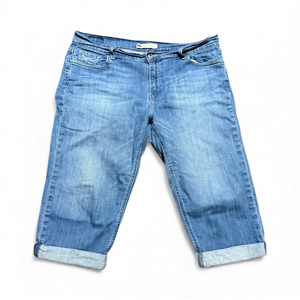 Levi's Light Blue Cropped Jeans size 16